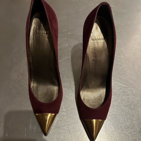 Stuart Weitzman Suede Pointed-Toe Pump - Picture 2 of 5